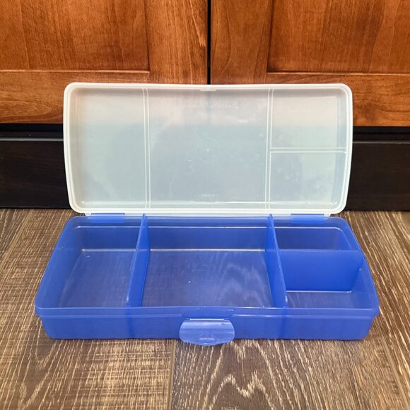 Tupperware Lunch N Things Divided Hinged Container - Picture 1 of 11